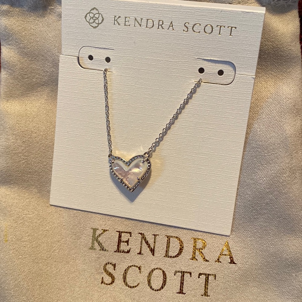 Kendra Scott Ari Heart Necklace